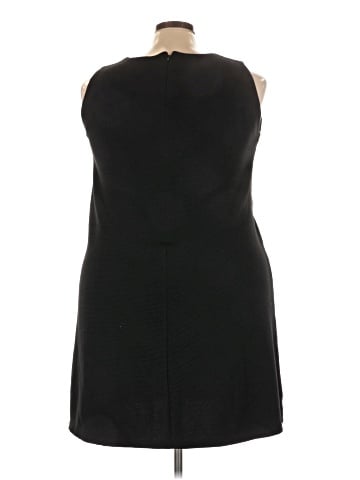 Old Navy Casual Dress (view 2)