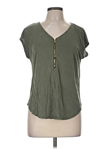 Casual Couture by Green Envelope Short Sleeve Top (view 1)
