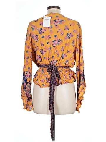 Nostalgia 3/4 Sleeve Blouse (view 2)