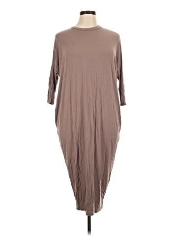 12 Ami Casual Dress (view 1)