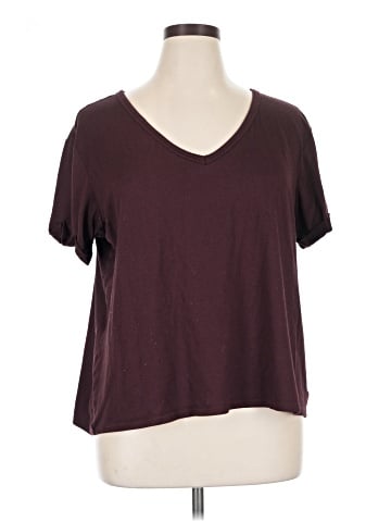 American Eagle Outfitters Short Sleeve T-Shirt (view 1)
