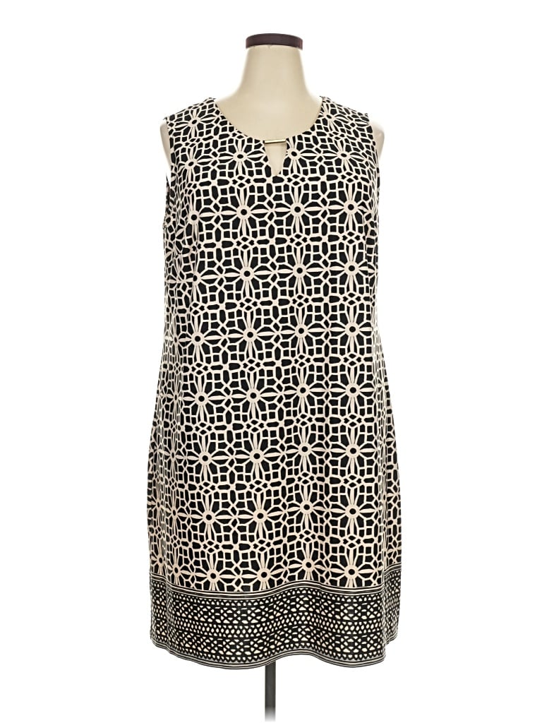 Pre-owned Tacera Casual Dress In Ivory