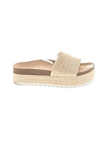 Dirty Laundry Wedges (view 1)