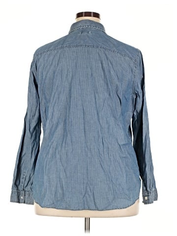 Old Navy Long Sleeve Button-Down Shirt (view 2)