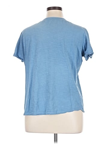 Gloria Vanderbilt Short Sleeve Henley (view 2)