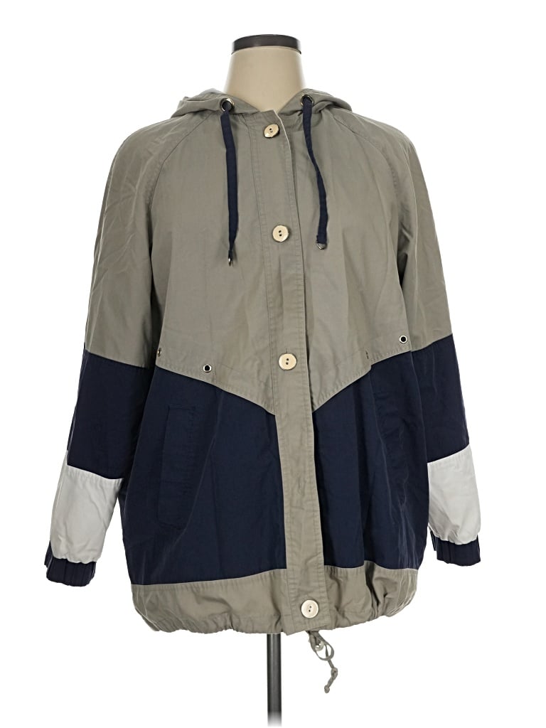 Pre-owned Cambridge Raincoat In Green