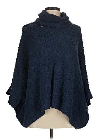 Romeo & Juliet Couture Poncho (view 1)