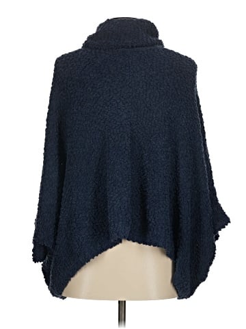 Romeo & Juliet Couture Poncho (view 2)