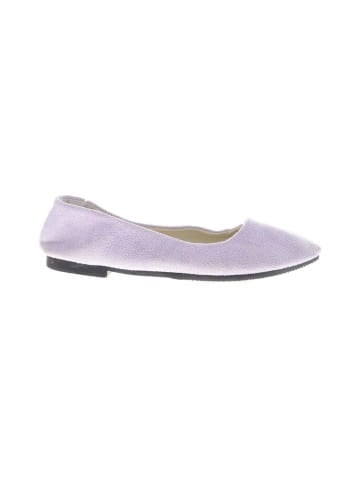 Unbranded Flats (view 1)