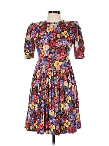 Expo Casual Dress (view 1)