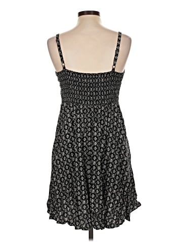 Old Navy Casual Dress (view 2)