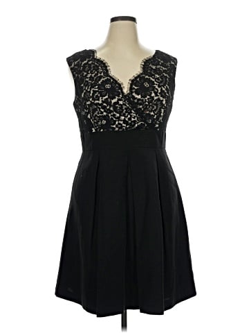 White House Black Market Cocktail Dress (view 1)
