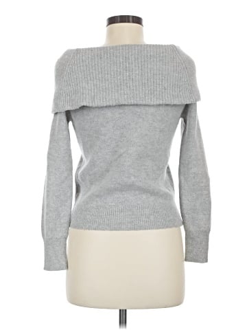 Uniqlo Turtleneck Sweater (view 2)