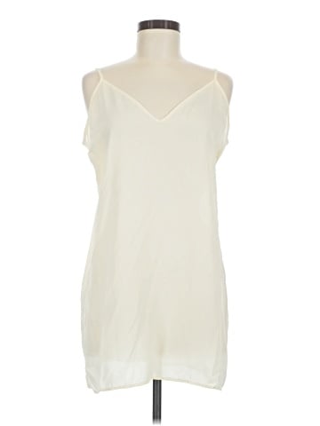 Amour Vert Sleeveless Blouse (view 1)