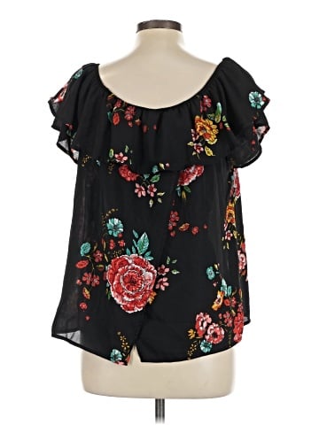 Xhilaration Short Sleeve Blouse (view 2)