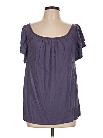 Charlotte Russe Short Sleeve T-Shirt (view 1)