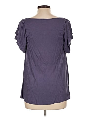 Charlotte Russe Short Sleeve T-Shirt (view 2)