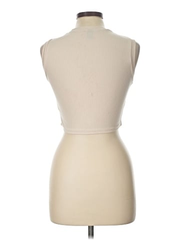Romwe Sleeveless T-Shirt (view 2)