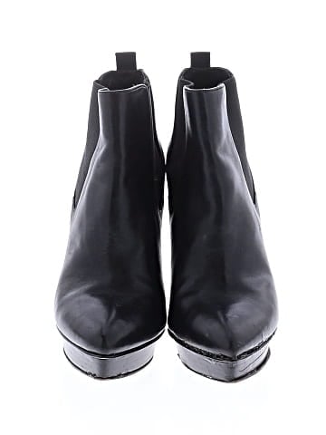 MICHAEL Michael Kors Ankle Boots (view 2)