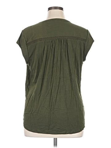 Daniel Rainn Sleeveless T-Shirt (view 2)