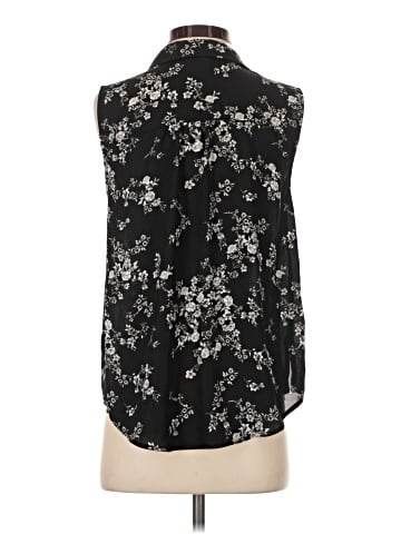Elle Sleeveless Blouse (view 2)