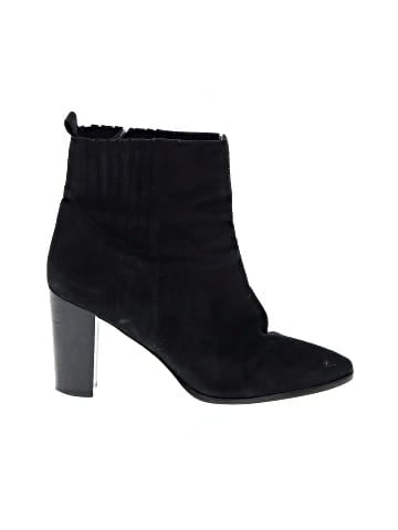 Pour La Victoire Ankle Boots (view 1)