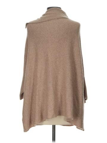 Sisters Poncho (view 2)