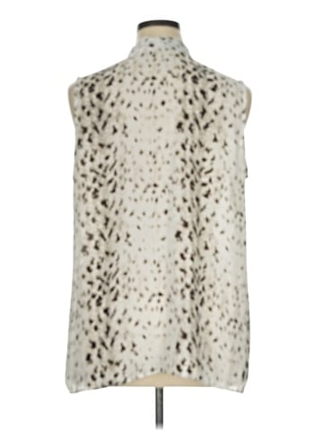 Violet & Claire Sleeveless T-Shirt (view 2)