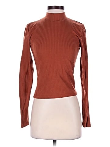 Derek Heart Long Sleeve Top (view 1)