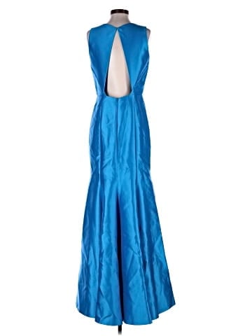 ML Monique Lhuillier Cocktail Dress (view 2)