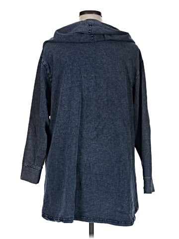 Jones & Co Poncho (view 2)