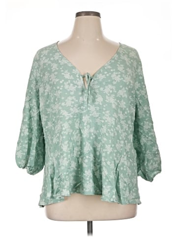 Torrid 3/4 Sleeve T-Shirt (view 1)