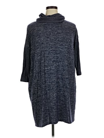 Gap Poncho (view 1)