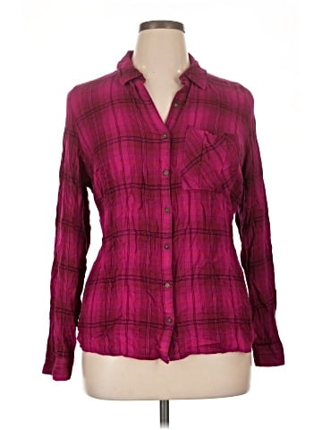 Maurices Long Sleeve Button-Down Shirt (view 1)