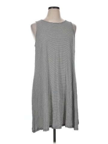 Old Navy Casual Dress (view 1)