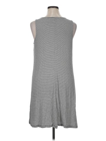 Old Navy Casual Dress (view 2)