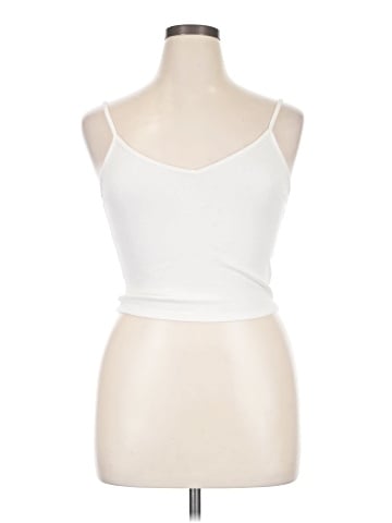 colsie Tank Top (view 1)