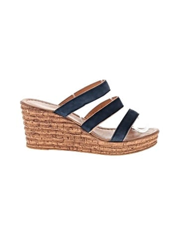 Mariella Wedges (view 1)
