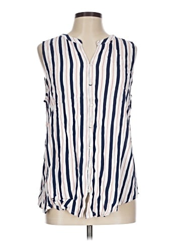Liz Claiborne Sleeveless Button-Down Shirt (view 1)