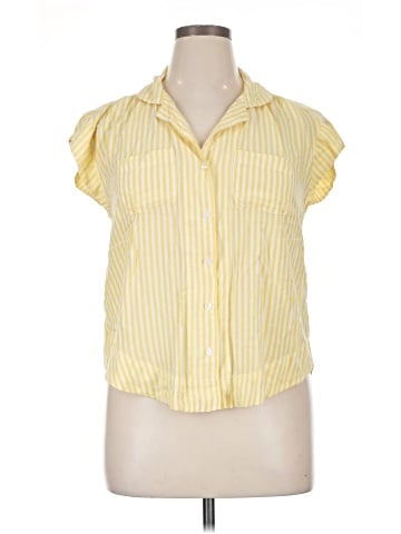 Velvet Heart Short Sleeve Button-Down Shirt (view 1)