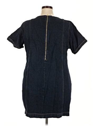 Old Navy Casual Dress (view 2)