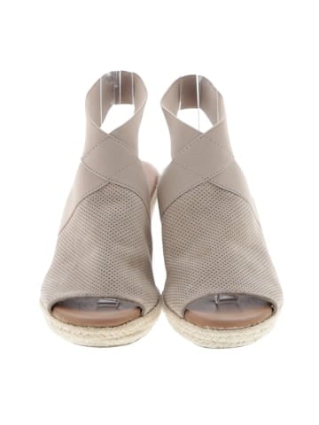 Madeline Wedges (view 2)