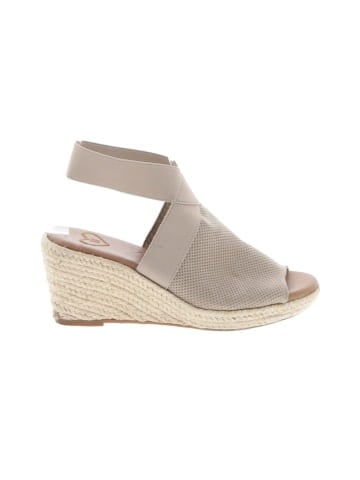 Madeline Wedges (view 1)
