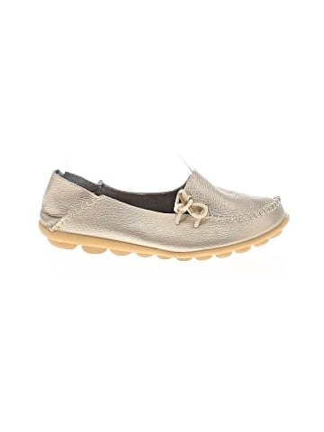 Unbranded Flats (view 1)