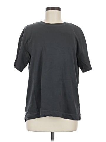 Old Navy Short Sleeve T-Shirt (view 1)
