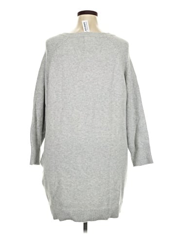 Old Navy Pullover Sweater (view 2)