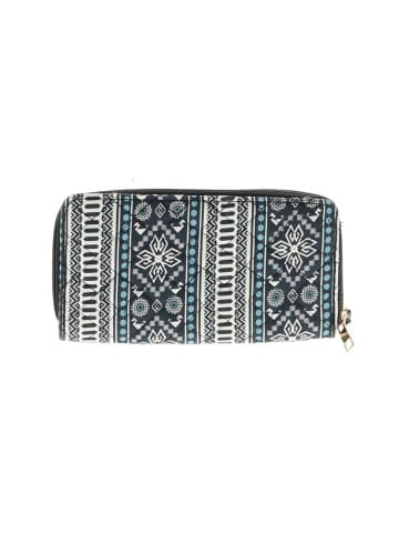 Unbranded Wristlet (view 2)