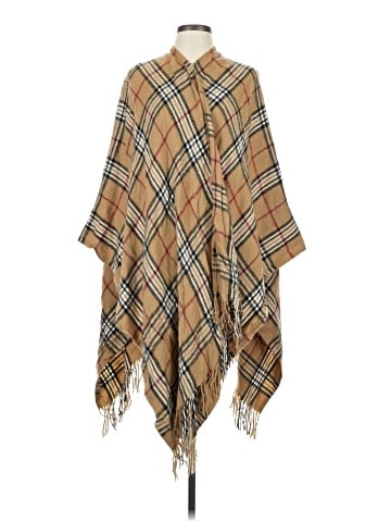 V.Fraas Poncho (view 1)