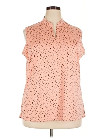 Nike Sleeveless T-Shirt (view 1)