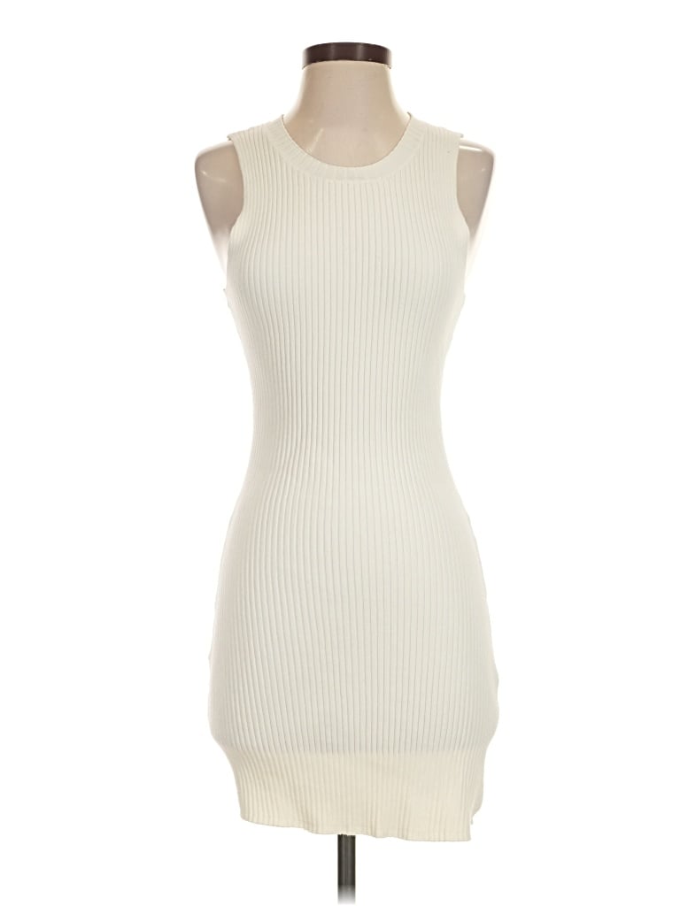 Pre-owned Vici Casual Dress In Ivory